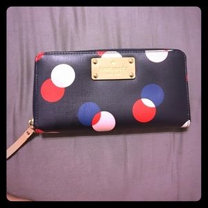 Kate Spade zip wallet.