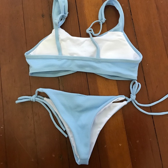 Last one! Chelsea bikini - Picture 2 of 2