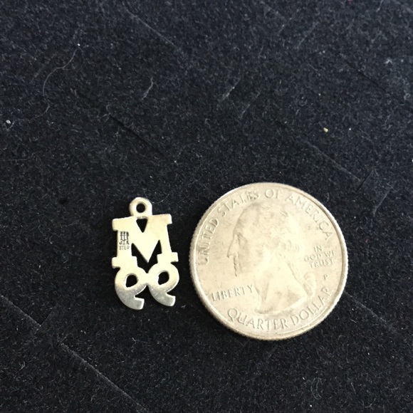 James Avery Jewelry Preowned M99 Camp Mystic Charm Great Stamp