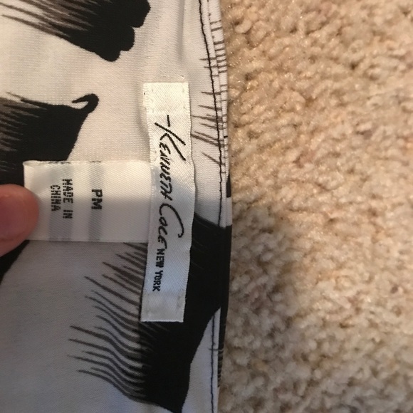 Top - Picture 2 of 2