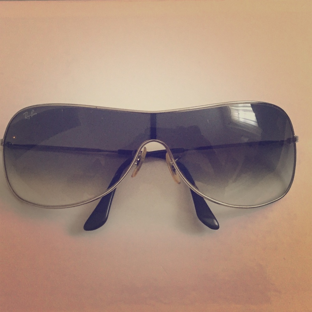 Authentic Ray Ban aviator sunglasses