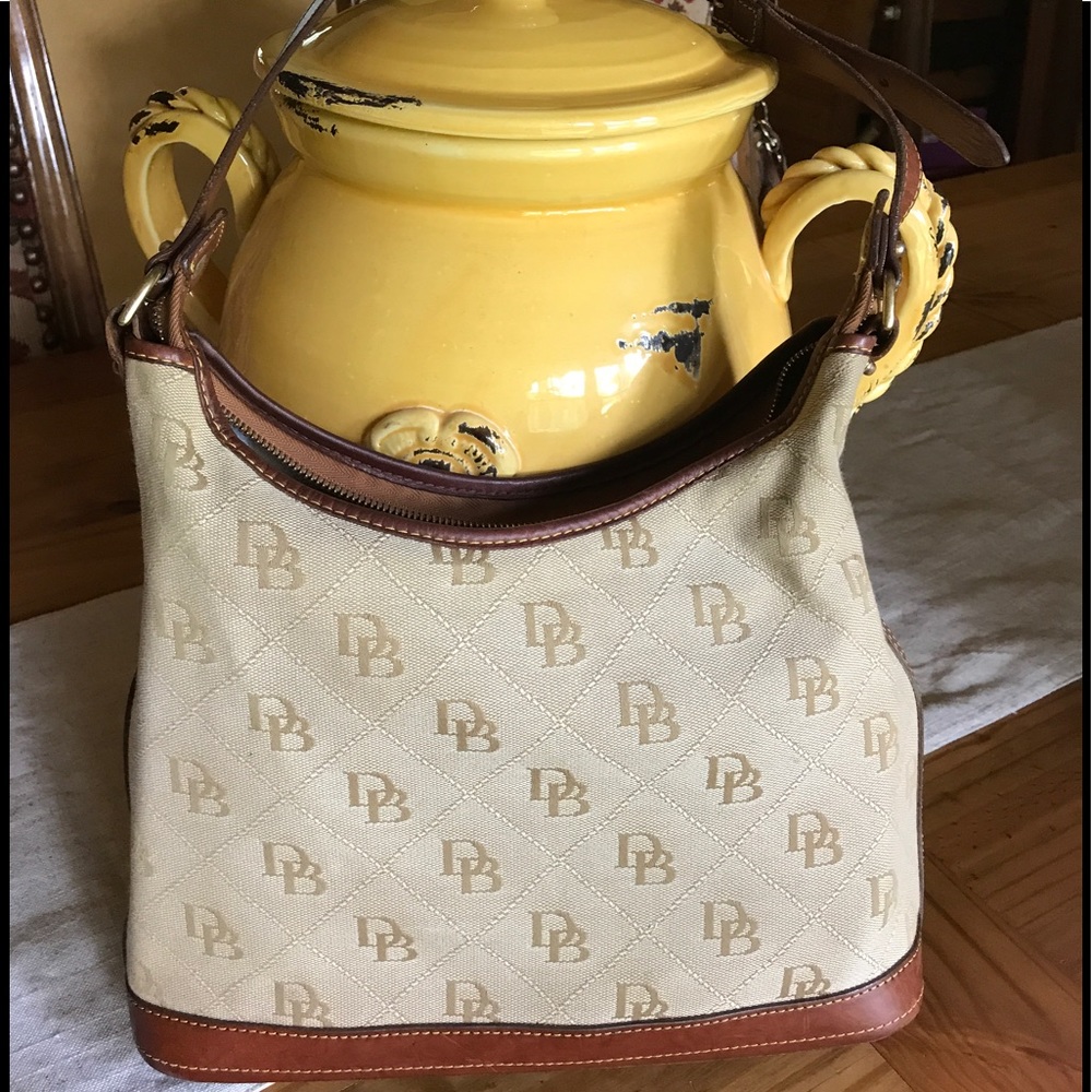 🔥🔥🔥PRICE🔥🔥🔥DOONEY & BOURKE SHOULDERBAG