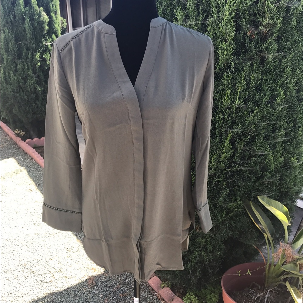 ⚠️Olive blouse
