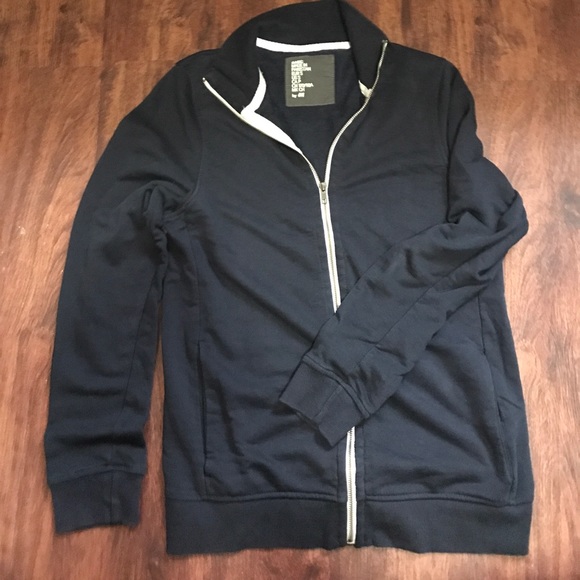 H&M Sweater practically bran new - Picture 1 of 2