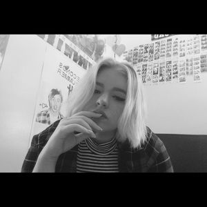 Meet your Posher, Kayla