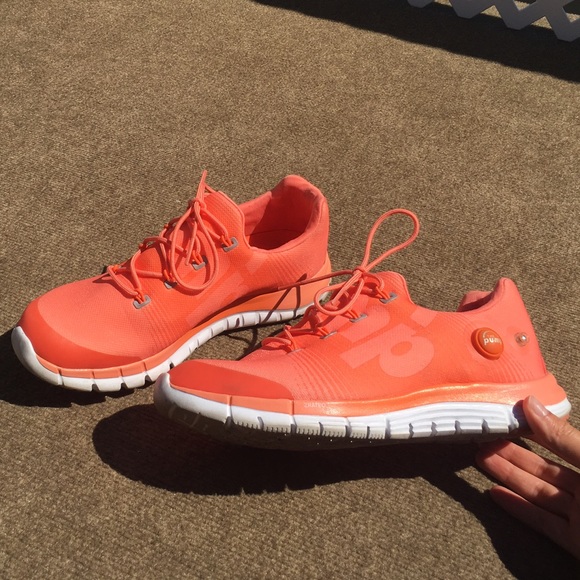 Reebok - Picture 2 of 4