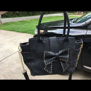 Betsy Johnson purse with bow
