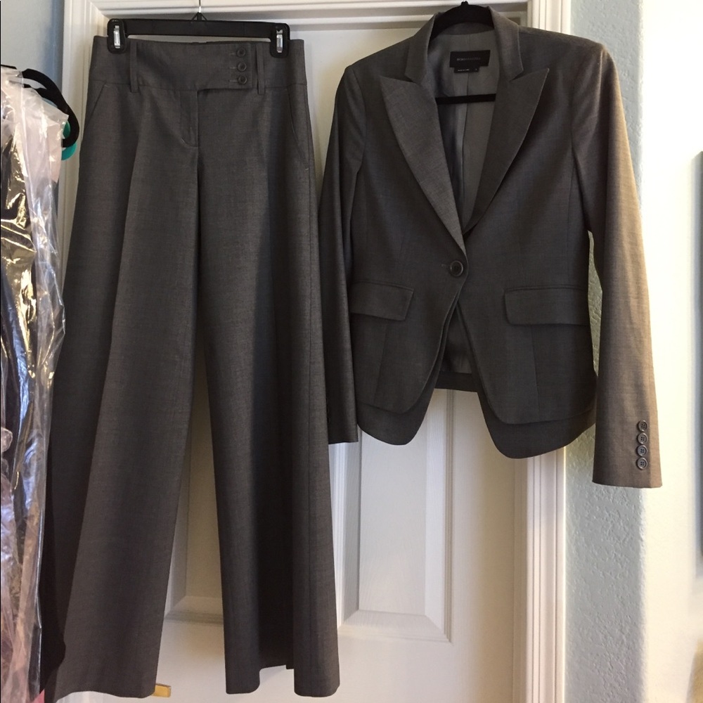 Light weight light gray BCBG suit