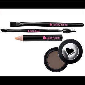 Kelley Baker Fab For Set