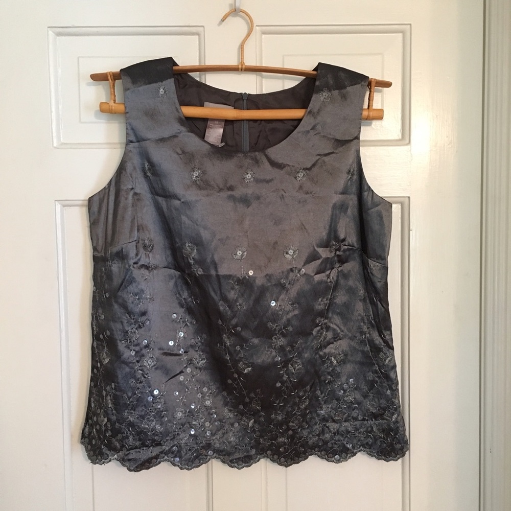 Liz Claiborne shell/tank w/ shimmer/sequin detail.