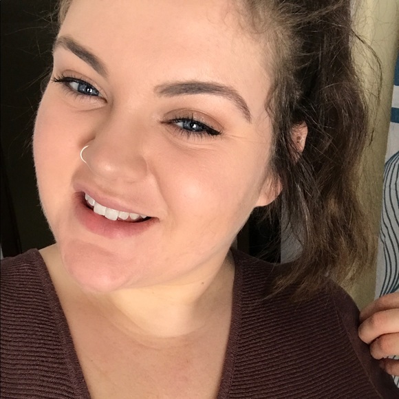 Meet your Posher, Amber - Picture 1 of 1