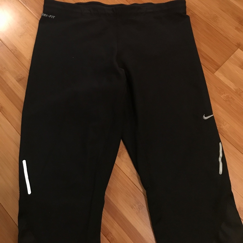 Nike dri-fit cropped running pants M