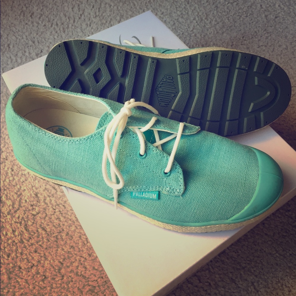 Palladium Women's Shoes Size 7.5