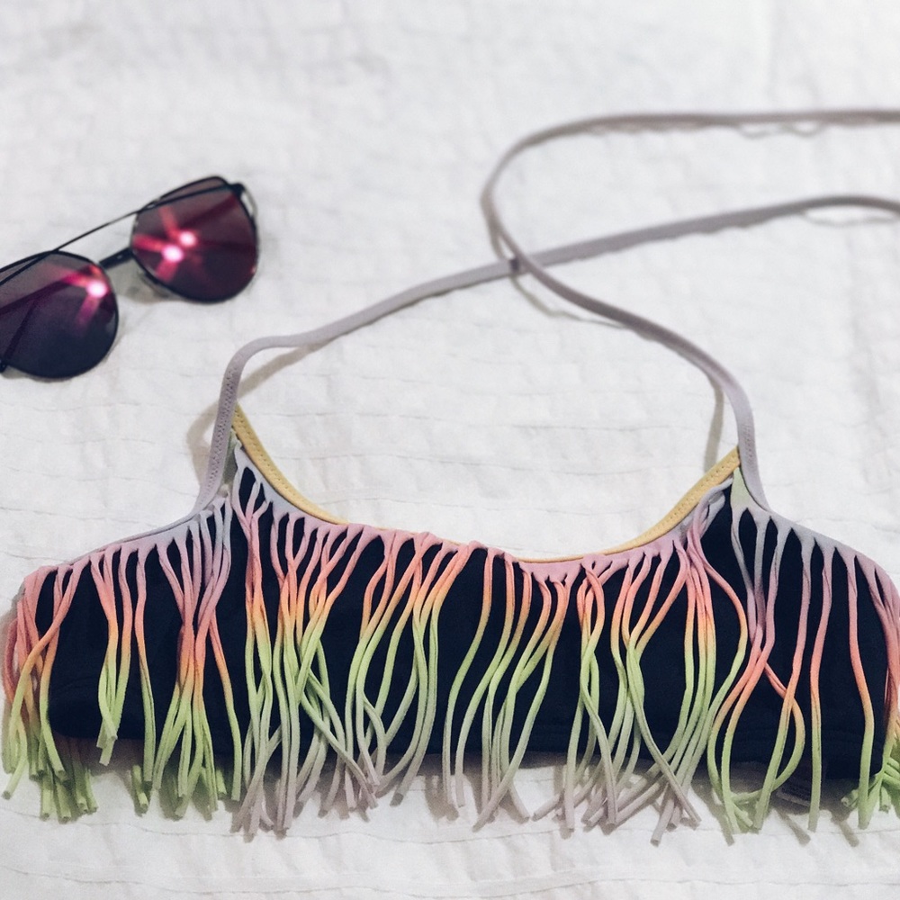 Fringe colorful top 🌸