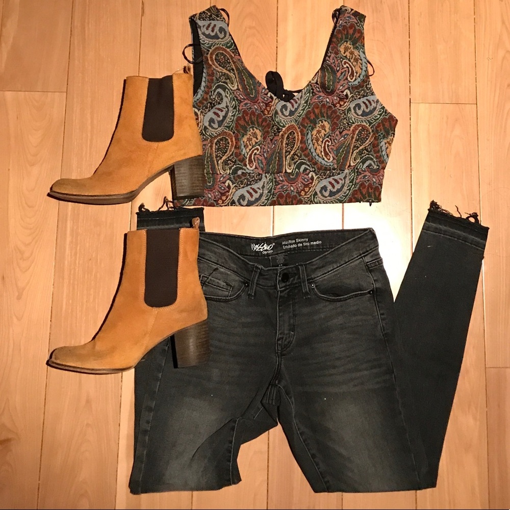 Forever21 Paisley Print Crop Top - Picture 1 of 6