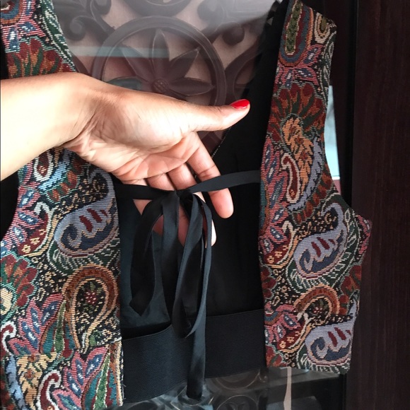 Forever21 Paisley Print Crop Top - Picture 3 of 6