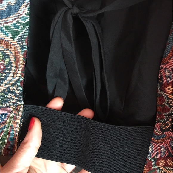 Forever21 Paisley Print Crop Top - Picture 5 of 6