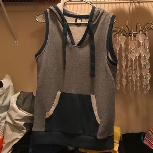 Sleeveless hoodie