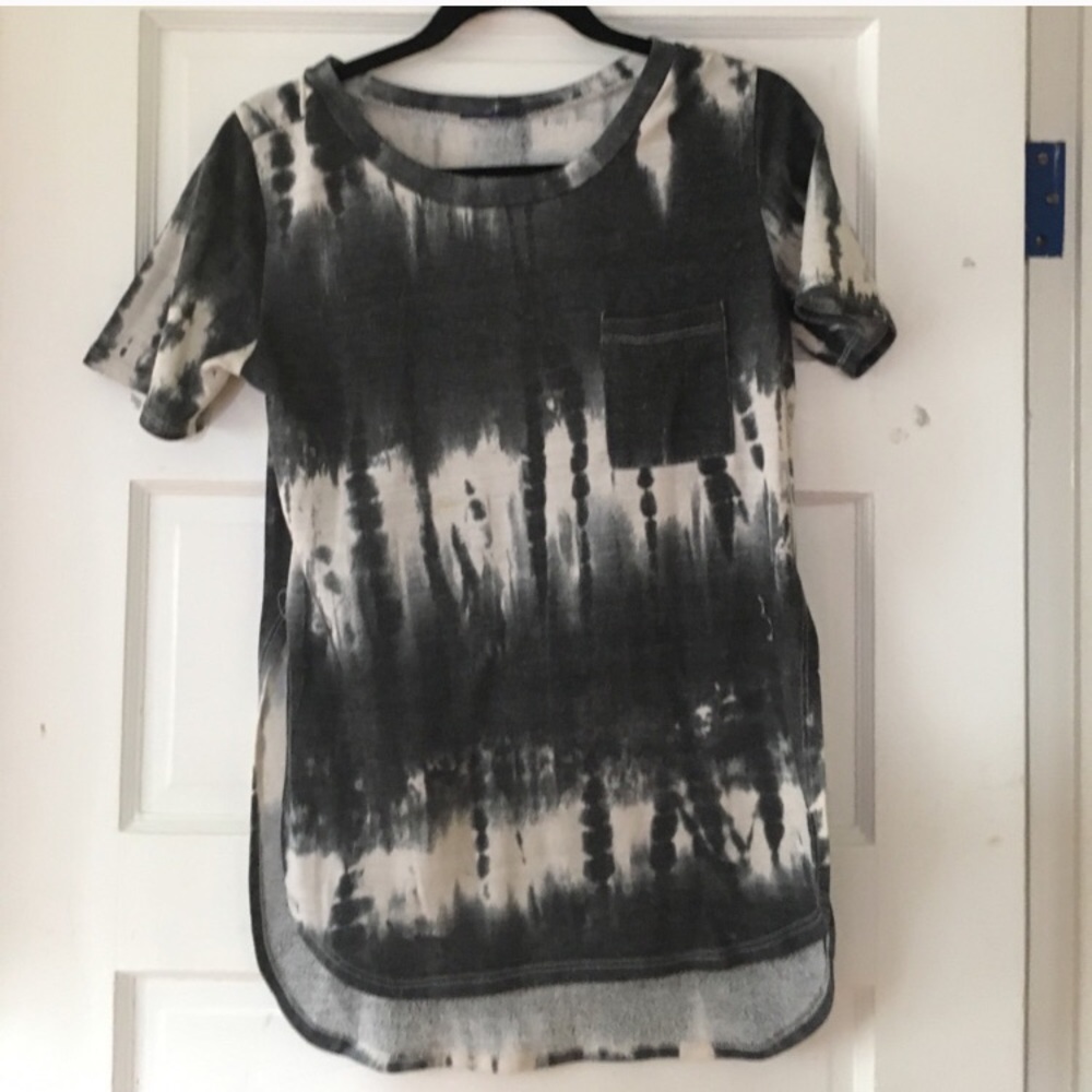 tee shirt