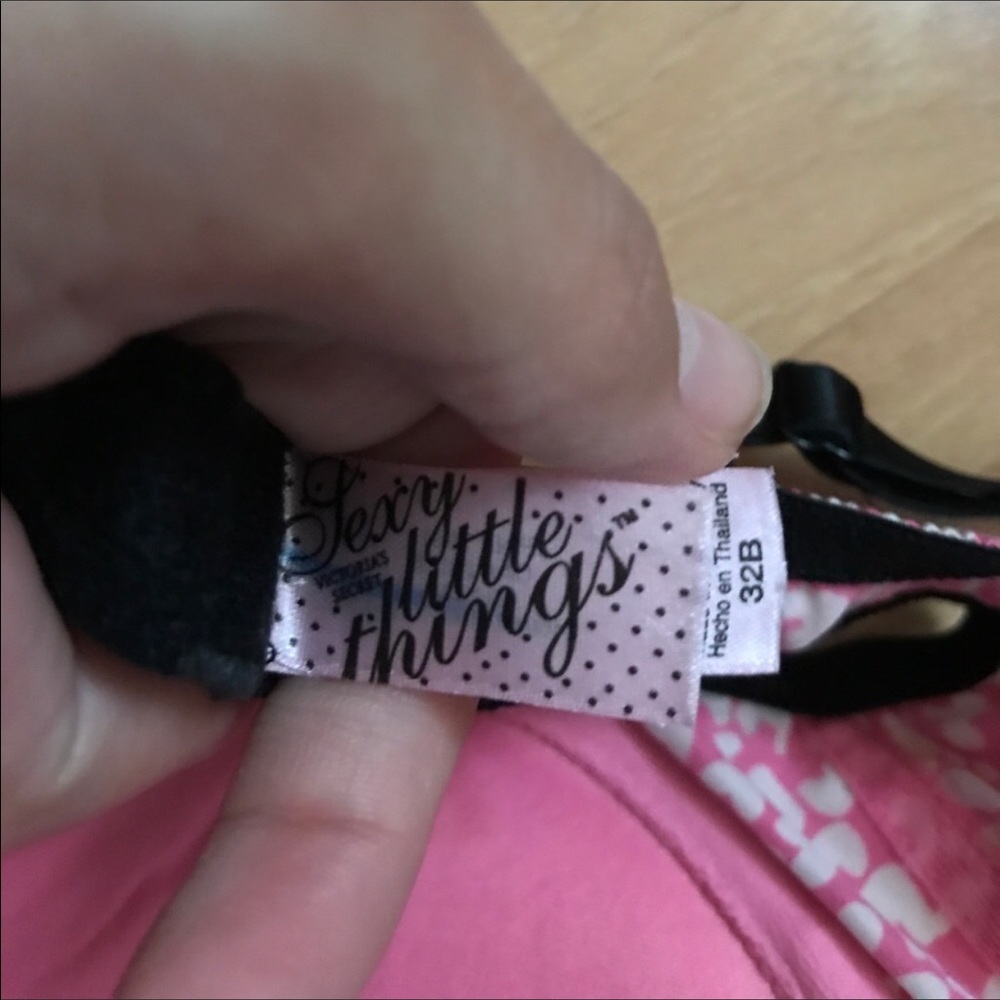 Victoria Secret Bra - Picture 3 of 4