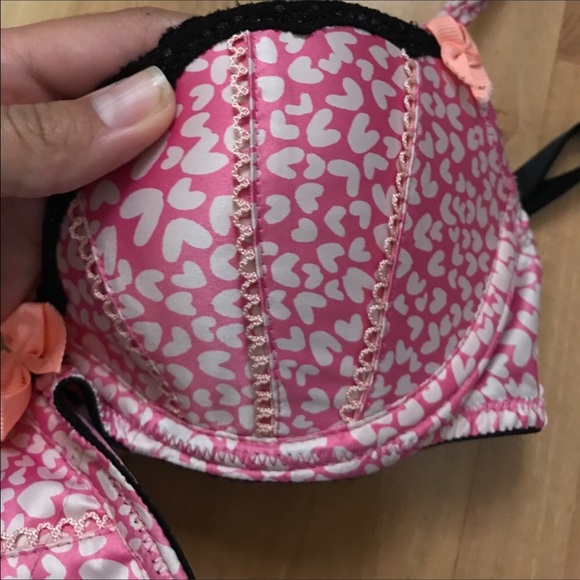 Victoria Secret Bra - Picture 4 of 4