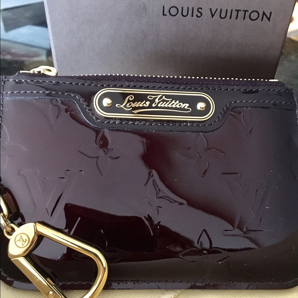 Key Pouch Louis Vuitton authentic Amarante