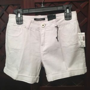 NWT Dress Barn Roz & Ali White shorts
