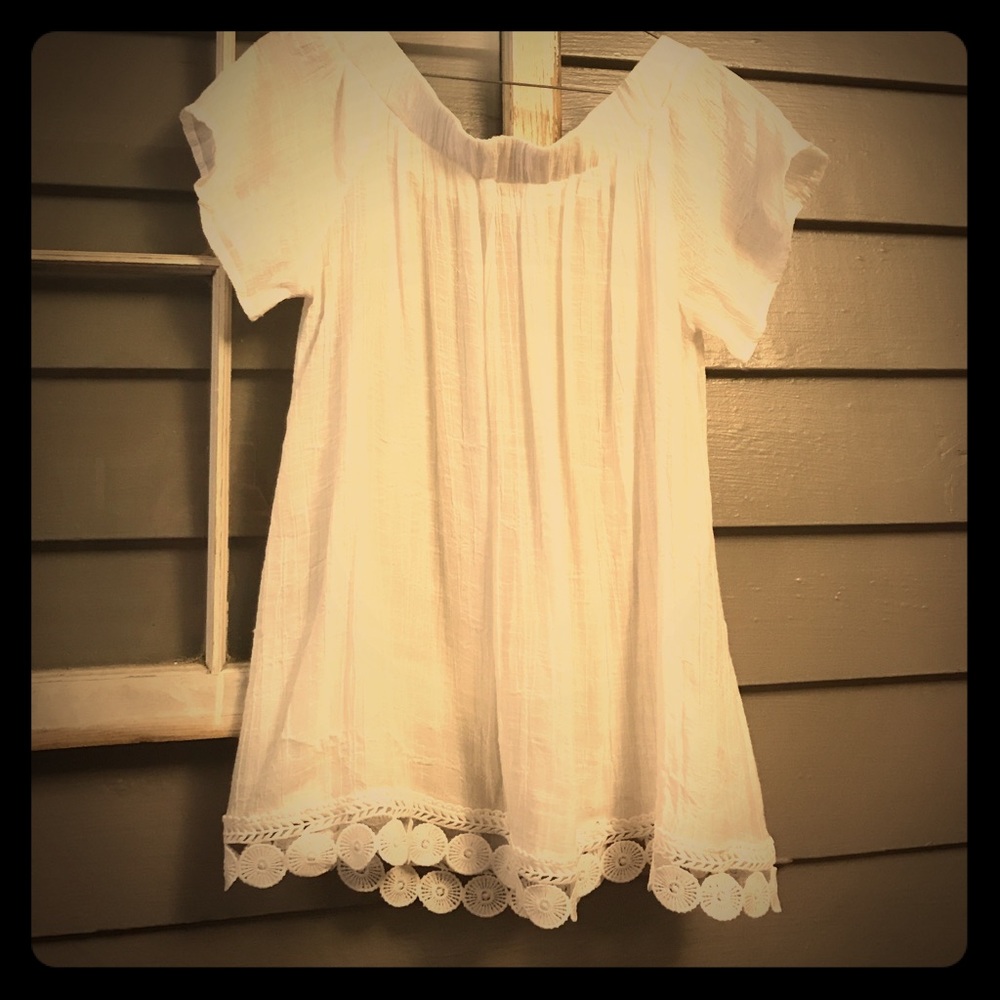 Jella C white off shoulder top