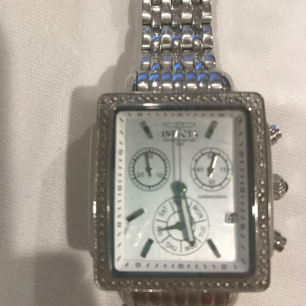 Watch - Picture 3 of 5