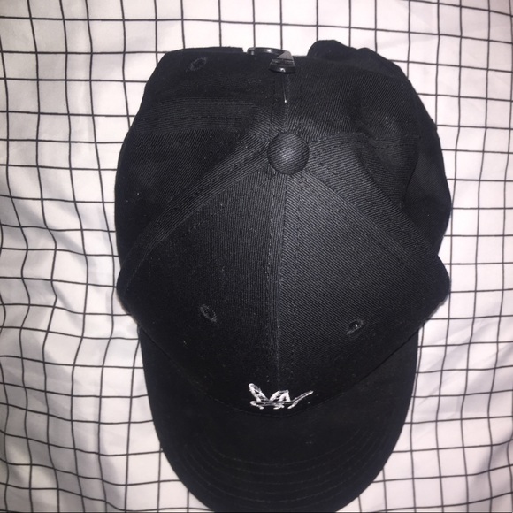Baseball Cap - Picture 2 of 4