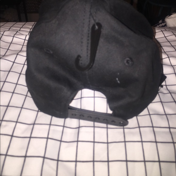 Baseball Cap - Picture 3 of 4