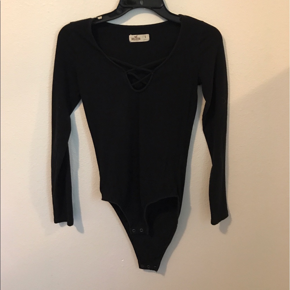 Hollister criss-cross bodysuit! (Unworn) (S: S)