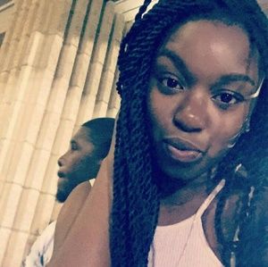 Meet your Posher, Brittney