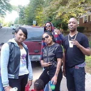 Meet your Posher, Merrell leon