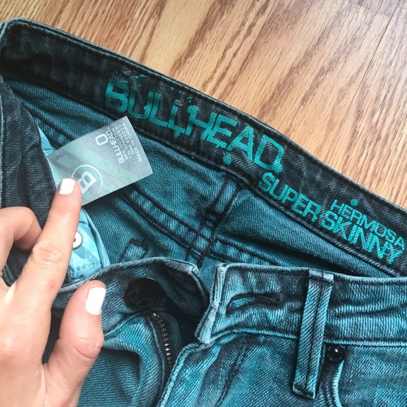 Bullhead super skinny jeans - Picture 2 of 3