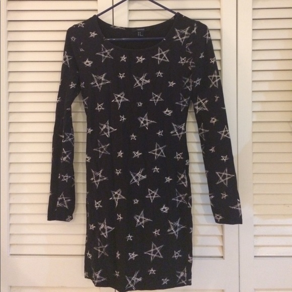 Forever 21 Black & White Star Dress - Picture 1 of 3