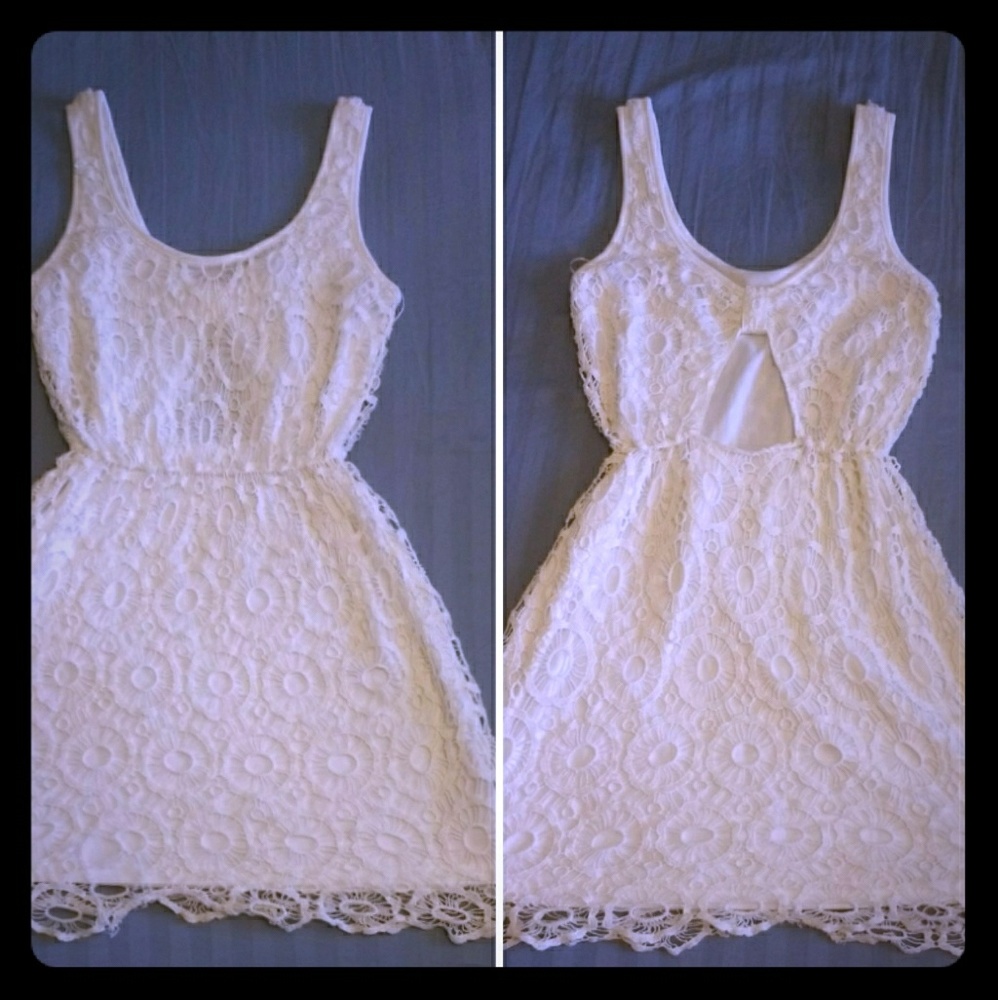 Lauren Conrad Floral Lace Dress
