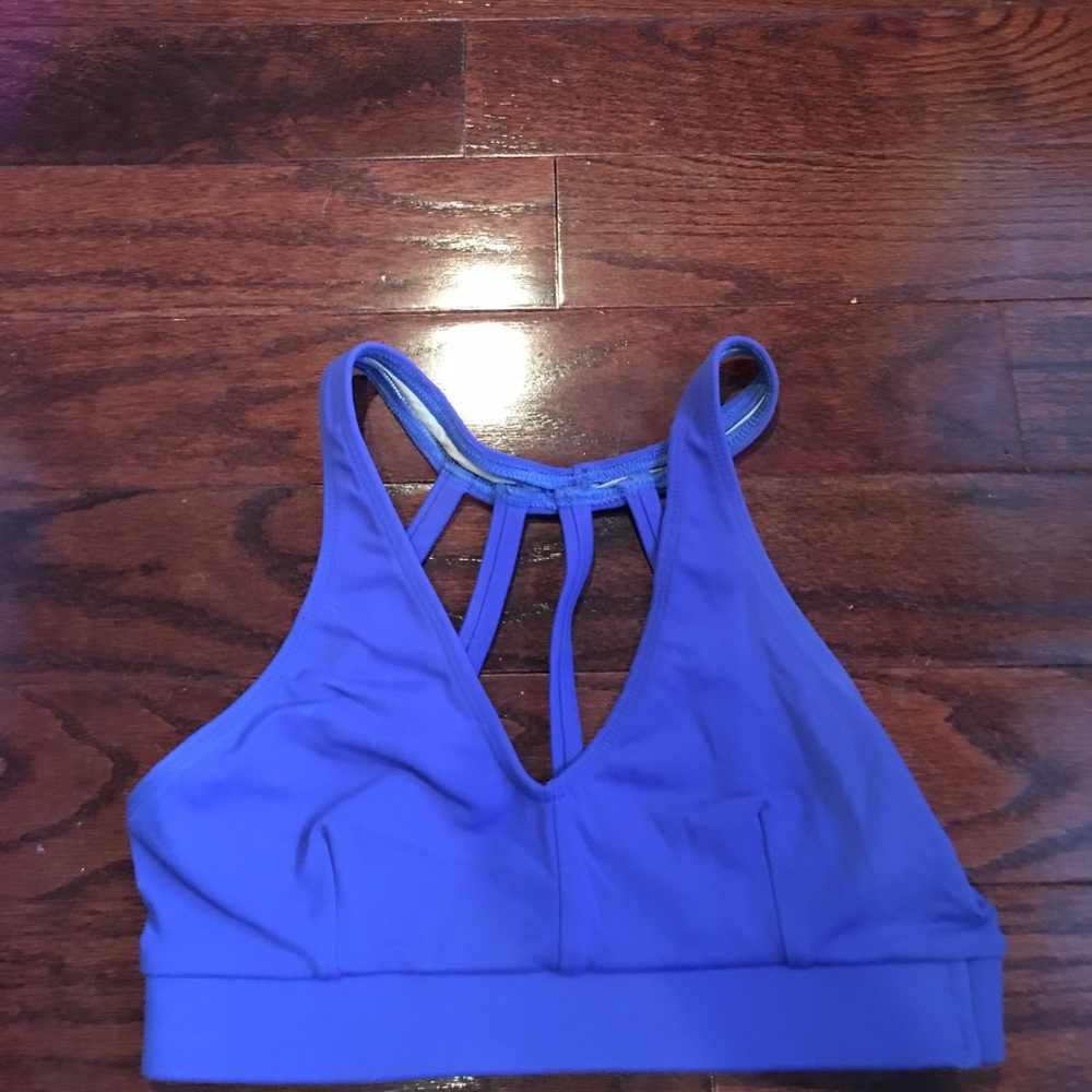 ilogear women's sports bra