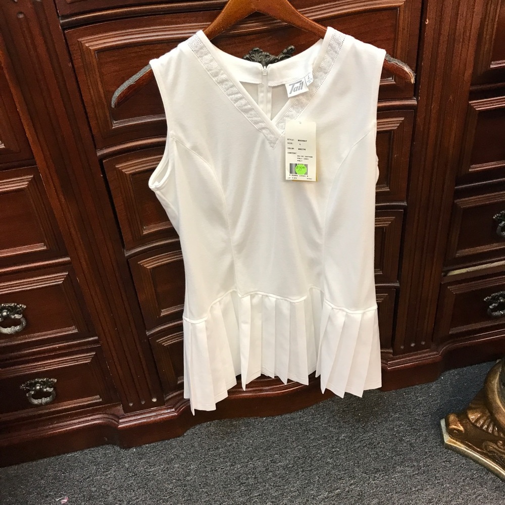 Tail woman tennis dress