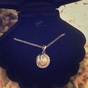 Brand new silver pearl necklace