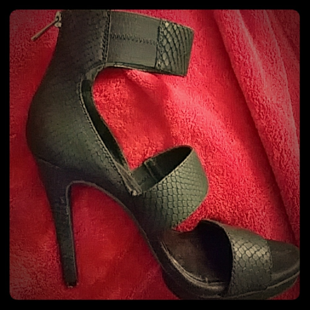 🌟🌟SALE🌟🌟JESSICA SIMPSON -  SIZE 8.5