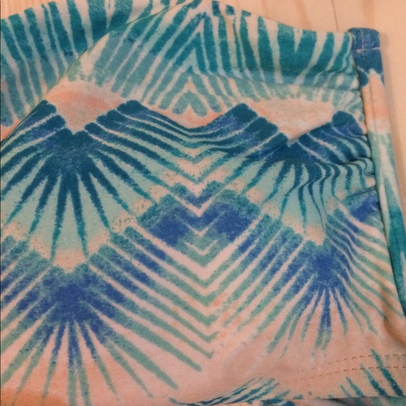 Forever 21 Swimsuit Top - Picture 3 of 3