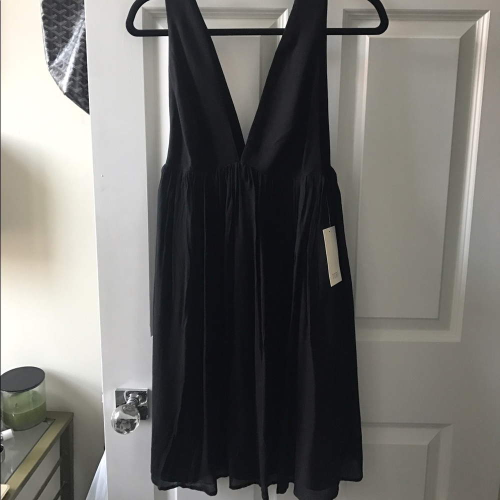 NWT Tobi Black Low V Dress SZ S