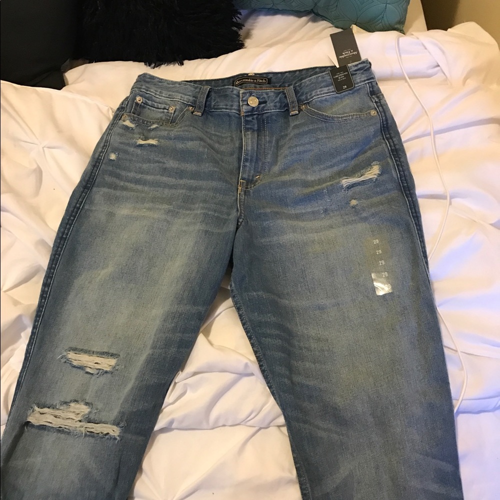 NWT Abercrombie high waist girlfriend jeans.