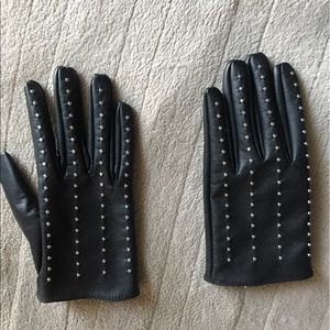 Studded faux leather gloves