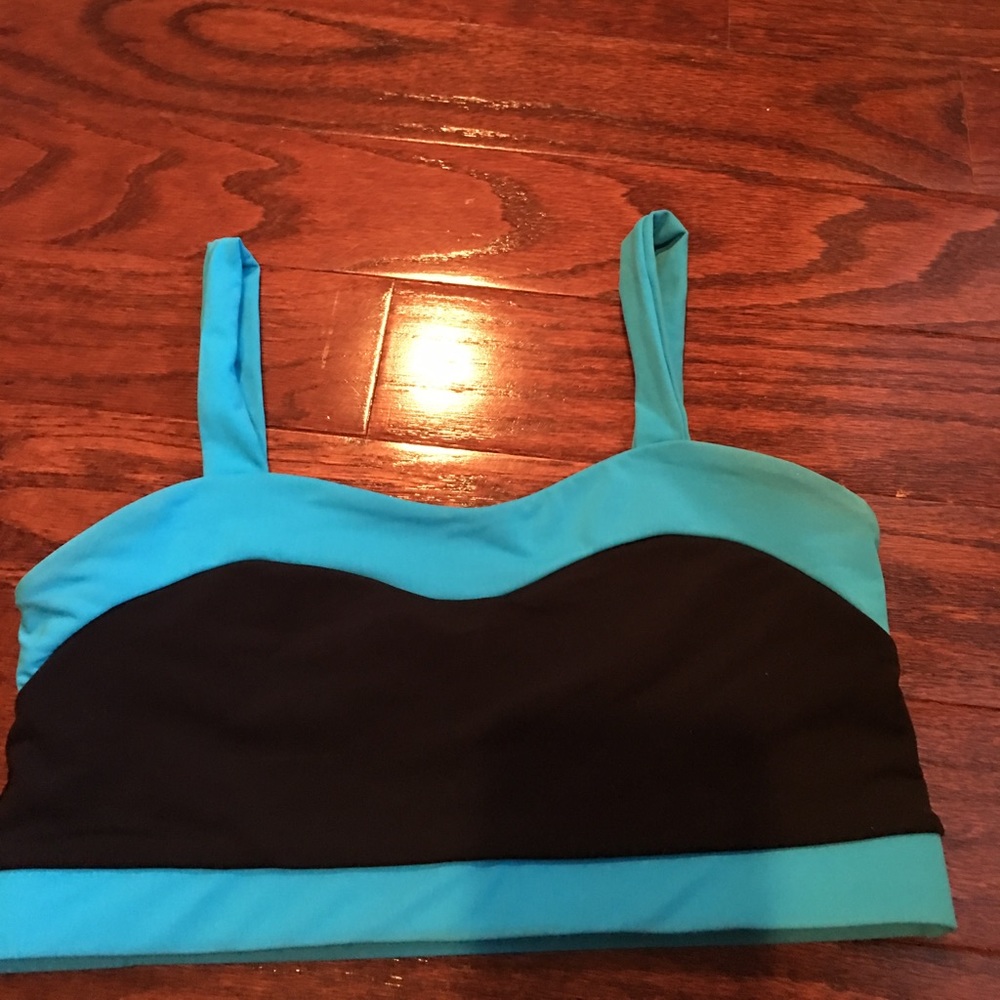 sports bra and shorts set
