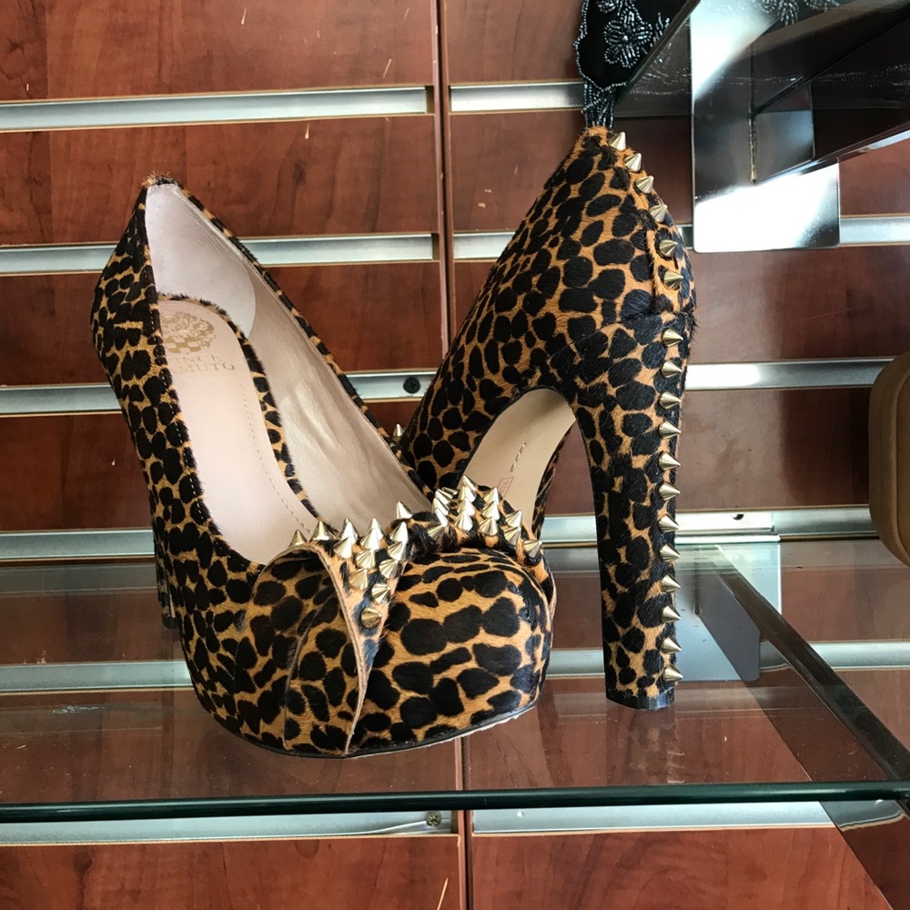 Vince Camuto  woman shoes