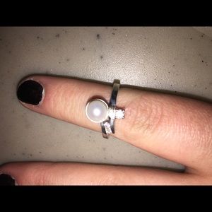 White pearl ring