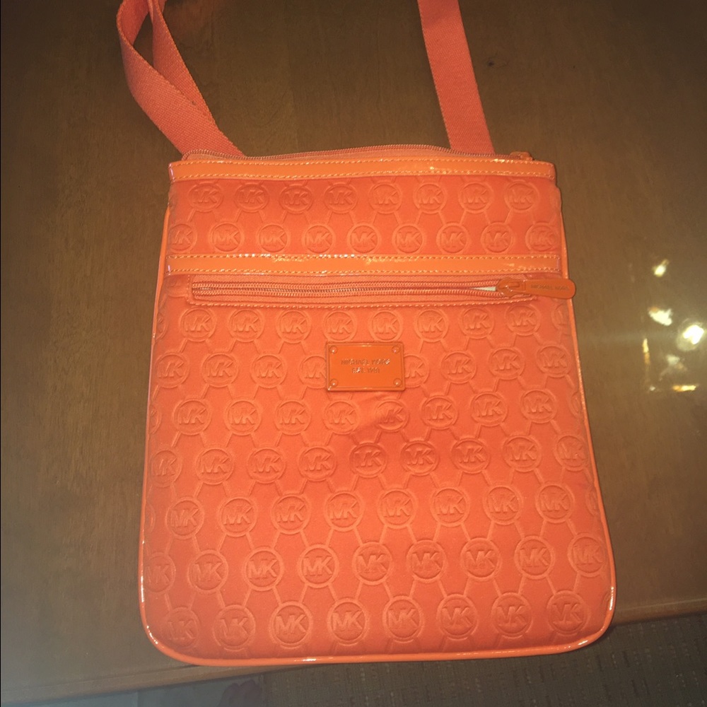 Michael kors cross body