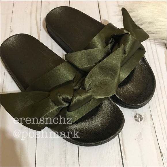 LAST PAIR! Olive Green Bow Slide Sandal Size 6 - Picture 2 of 4